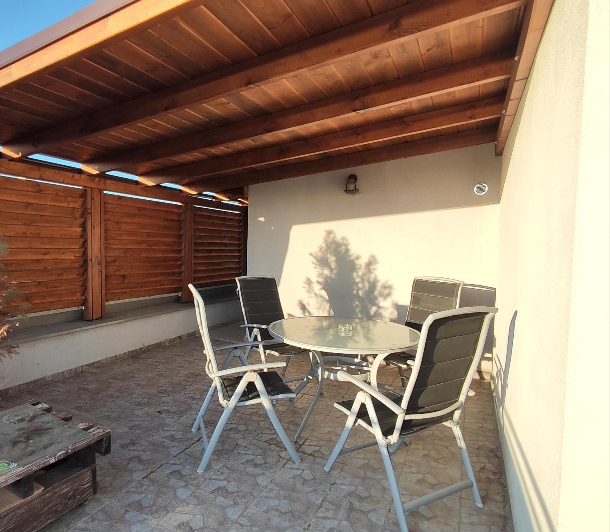 Apartman Dominika Apartamento Rovinka Exterior foto