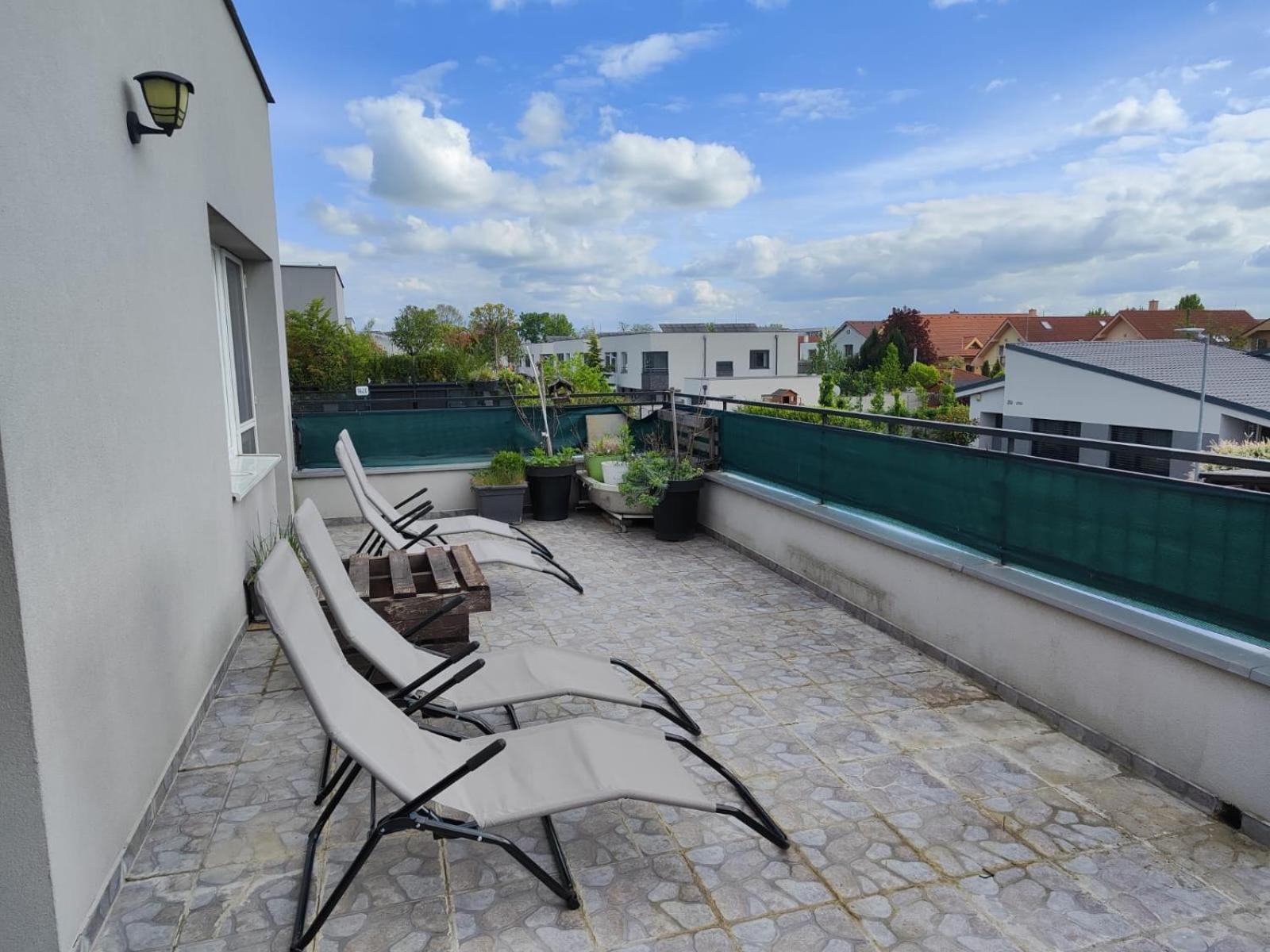 Apartman Dominika Apartamento Rovinka Exterior foto